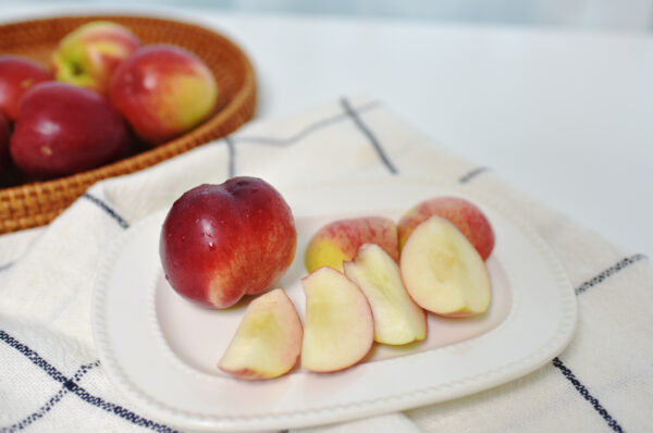 신비복숭아, 달콤함과 건강을 동시에 품은 여름철 과일의 반전 매력